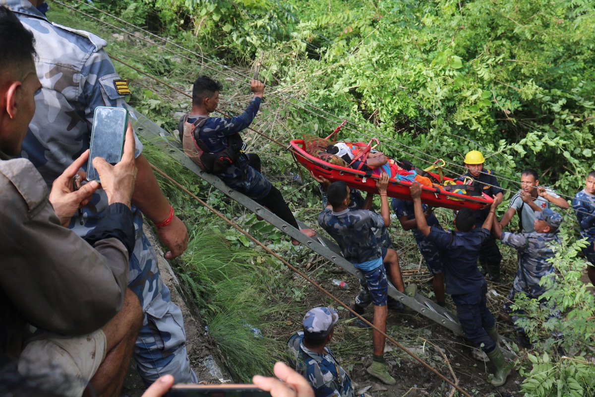 तनहुँ बस दुर्घटना: मृतक सबैको शव परीक्षण चितवनमा हुने