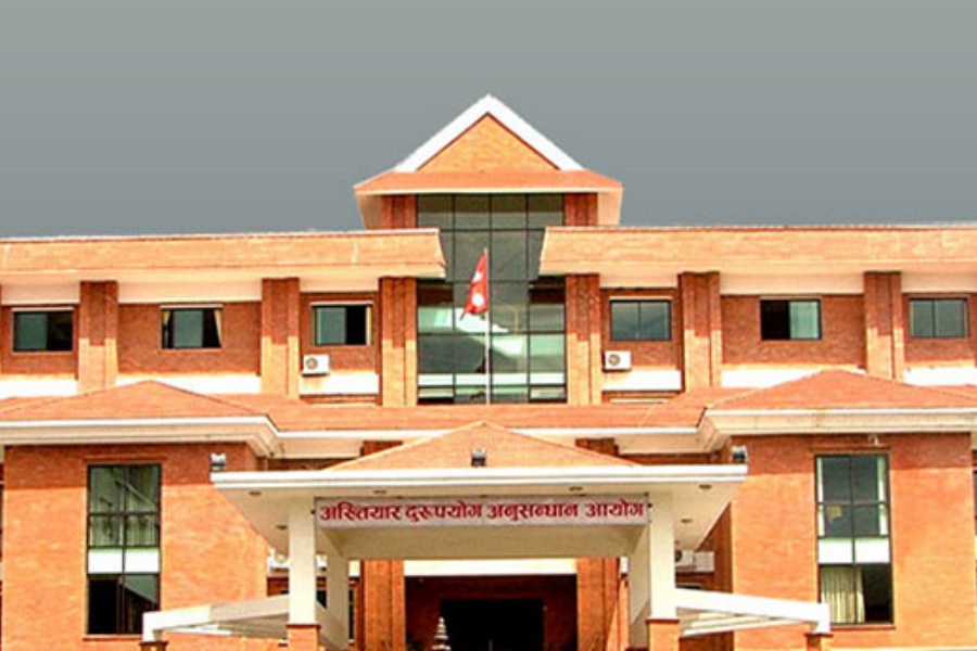 शहीदनगर नगरपालिकाका इन्जिनियर घुसको रकमसहित पक्राउ