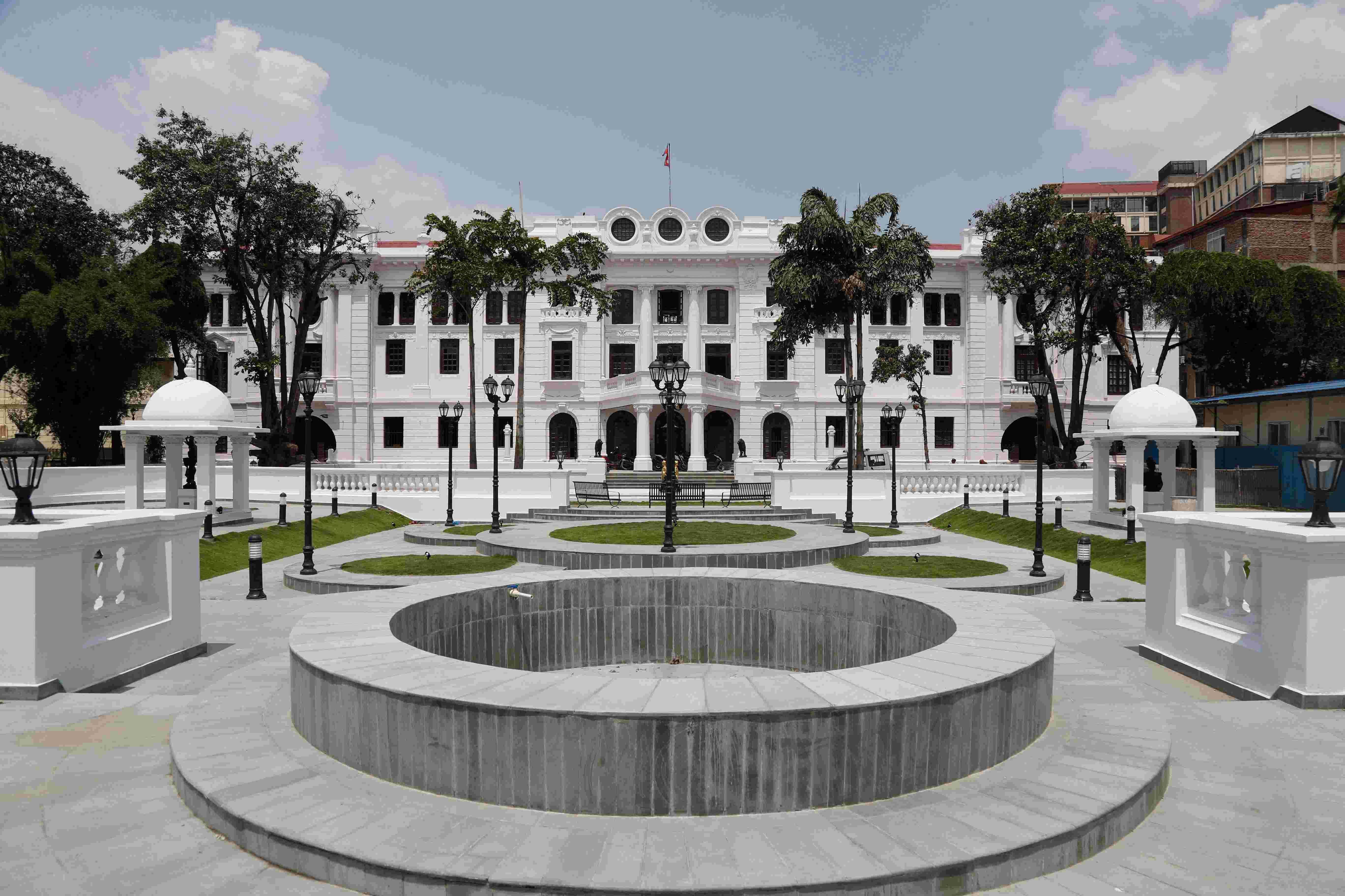 पुनर्निर्माणपछिको केशर महल