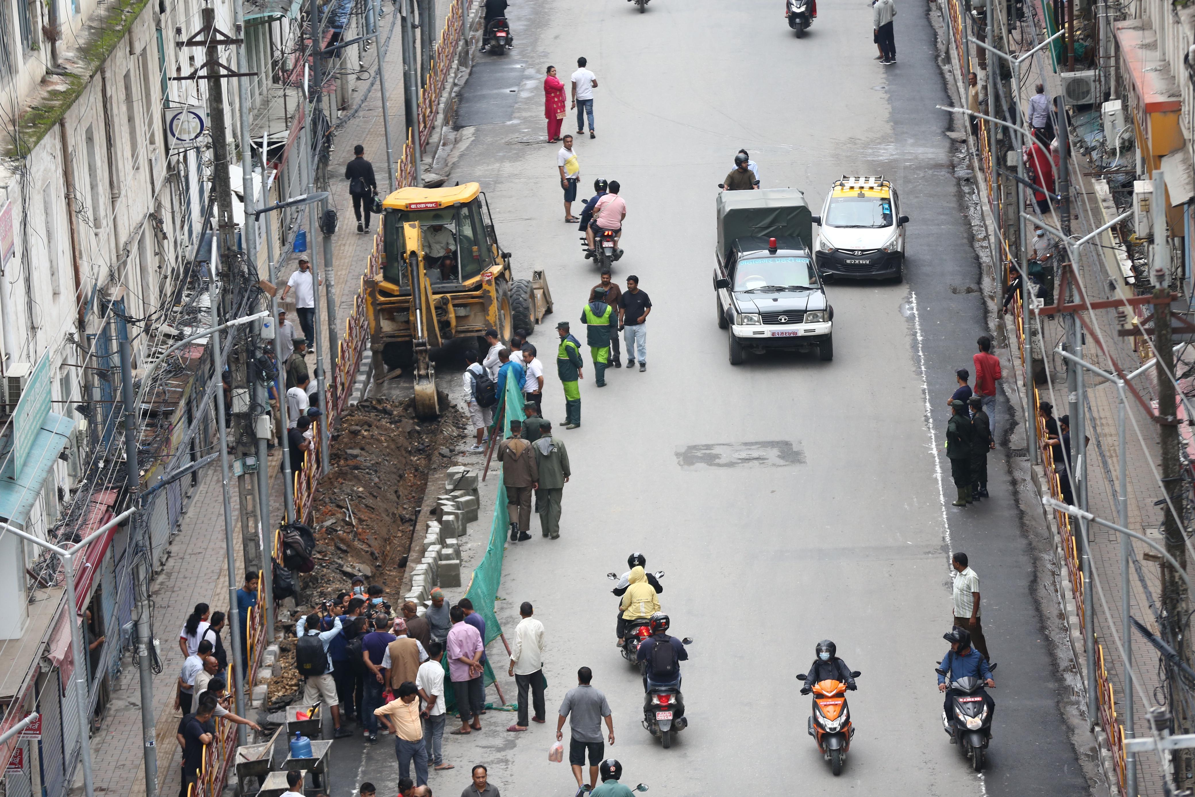 महानगरले शुरू गर्‍यो न्युरोडमा सडक विस्तारको काम