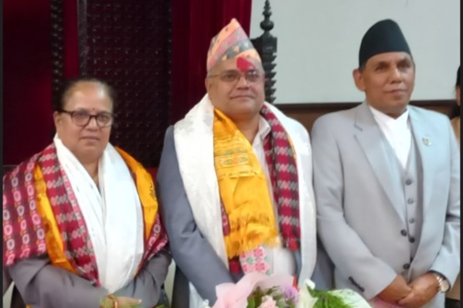 राष्ट्रियसभाका नवनिर्वाचित २ जना समिति सभापतिले लिए शपथ‍