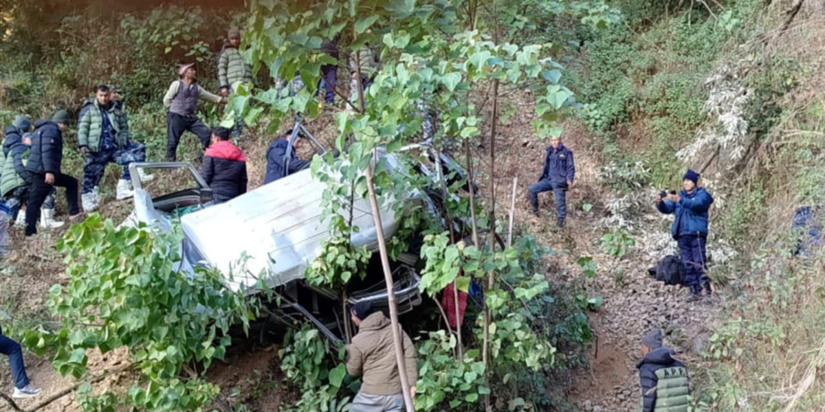 दार्चुला दुर्घटना: घाइते ३ जनालाई हेलिकप्टरबाट धनगढी लगियो