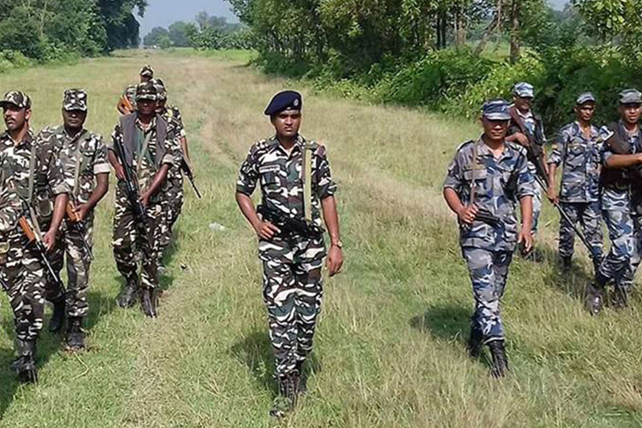 कञ्चनपुरमा दशगजा क्षेत्र खाली गराउन थालियो