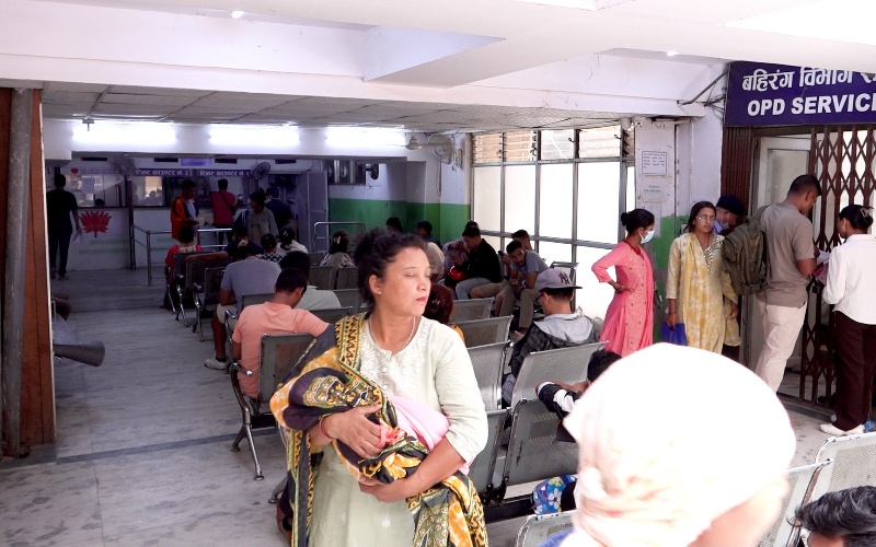 आन्दोलनबारे अनभिज्ञ बिरामीको गुनासो: ‘चिकित्सक दायित्वबाट पन्छिन खोजे’
