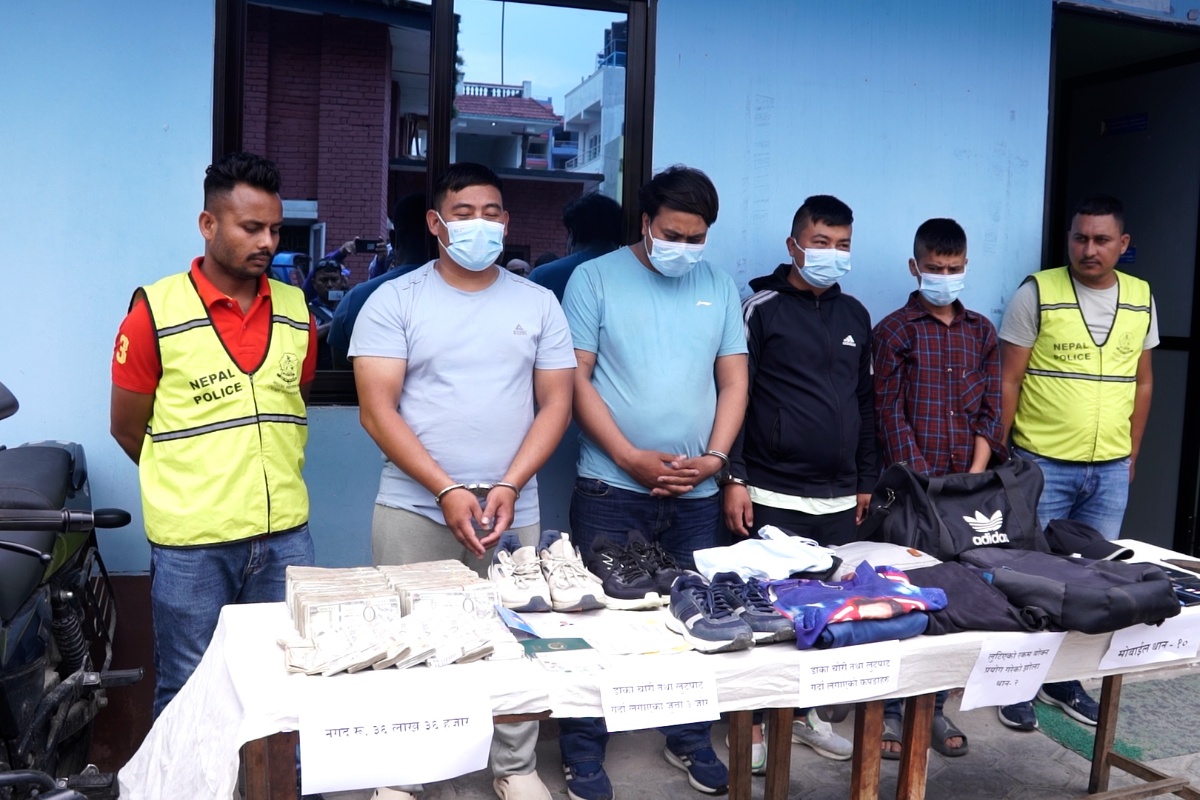 दधिकोटबाट २ करोड लुटपाट गरेको आरोपमा ४ जना पक्राउ