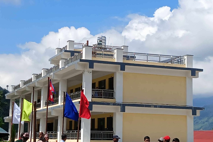 गाउँ–गाउँमा सुविधा सम्पन्न विद्यालय बने, विद्यार्थीको संख्या भने घट्दै