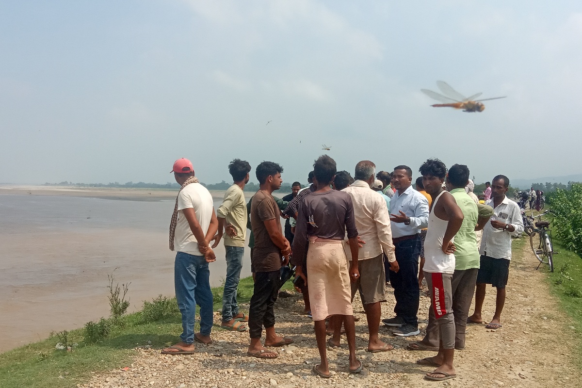 बाढीको डरले निदाउन सक्दैनन् नरैनापुर र सोनारीवासी