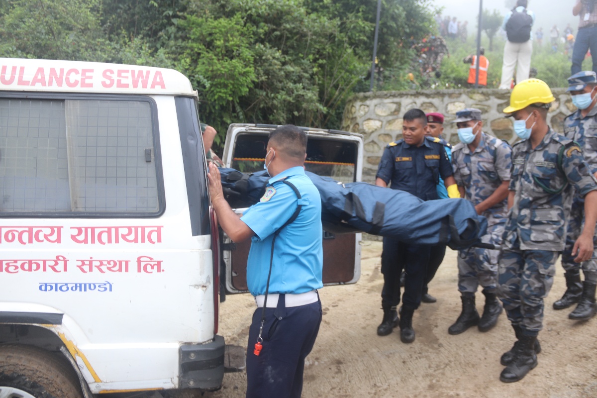 हेलिकप्टर दुर्घटना अपडेट : मृतकको शव परीक्षण थालियो