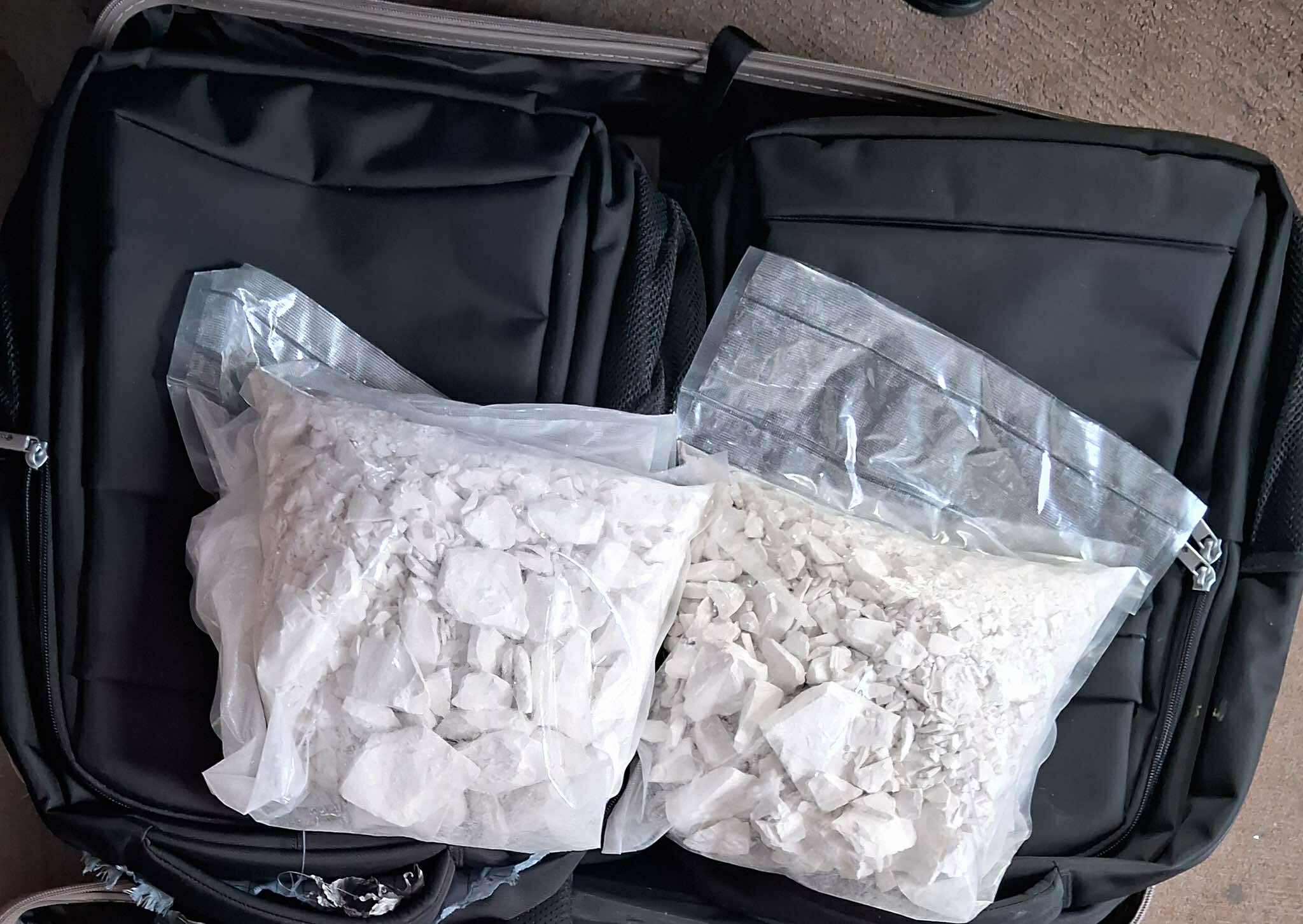 ७.८ किलो सेतो हेरोइनसहित त्रिभुवन विमानस्थलबाट २ भारतीय नागरिक पक्राउ