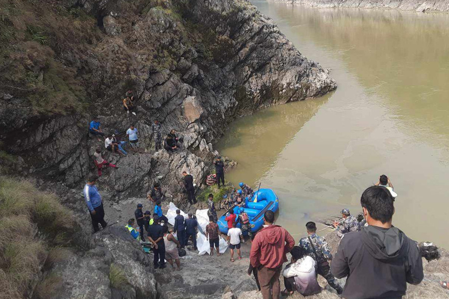 त्रिशूली दुर्घटना: छोराको अन्त्येष्टि गरेर फर्किँदै थिइन् हरिमाया