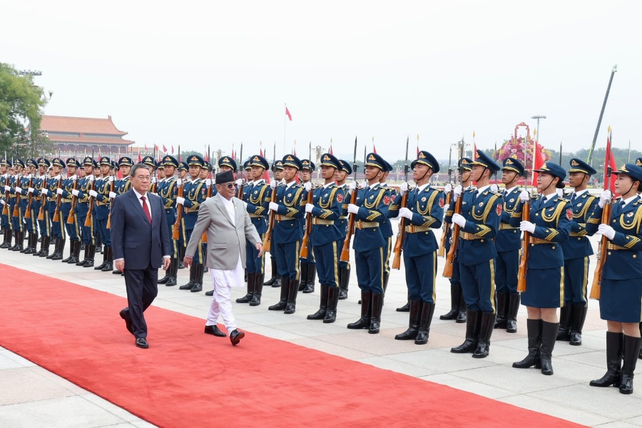 प्रधानमन्त्री दाहाललाई ‘गार्ड अफ अनर’ (तस्वीरहरू)