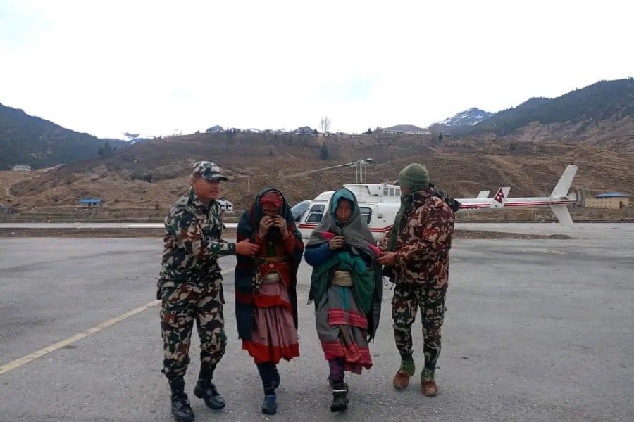 हिउँमा फसेका आठै जनाको सकुशल उद्धार