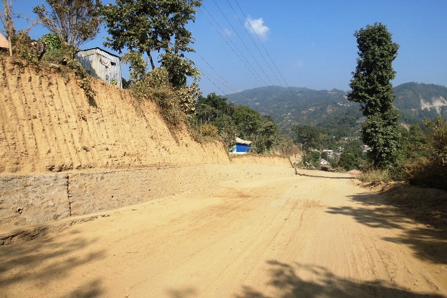 सञ्चालन भएको दुई दशकपछि हिले–खाल्सा सडक कालोपत्रे