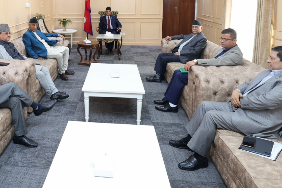 प्रधानमन्त्रीसहित काङ्ग्रेस र एमालेका शीर्ष नेताहरूबीच संसद् अवरोध खुलाउने विषयमा छलफल