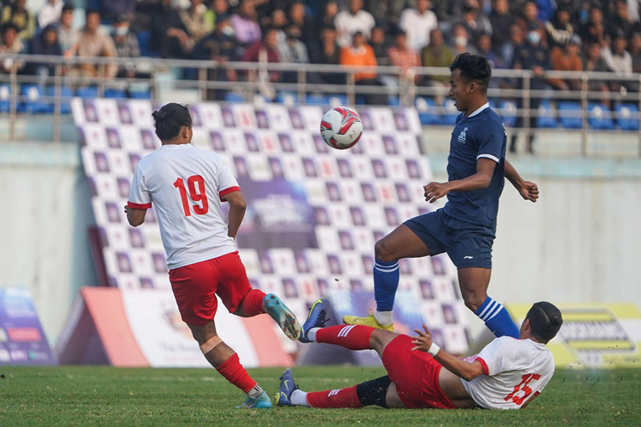 फुटबलर पलायनको सकस : ‘ए’ डिभिजन लिगबाट हुँदैछ राष्ट्रिय टोलीमा पुग्ने स्टार खेलाडीको खोजी