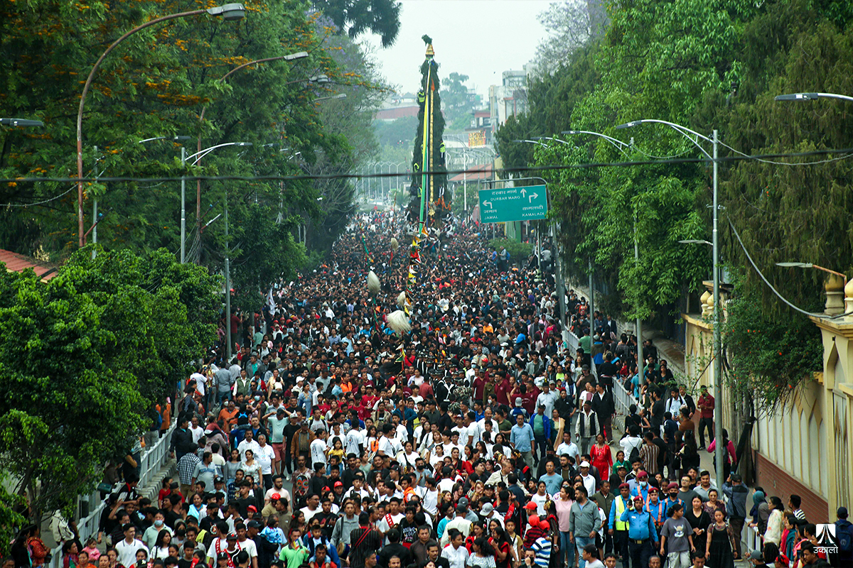 सेतो मत्स्येन्द्रनाथको रथयात्रा शुरू (तस्वीरहरू)