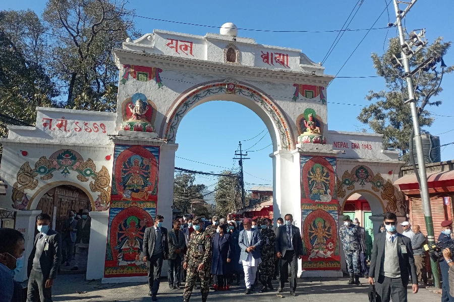 राष्ट्रपति भण्डारीद्वारा मदन पुरस्कार पुस्तकालय र पिम्बहा: पोखरीको अवलोकन