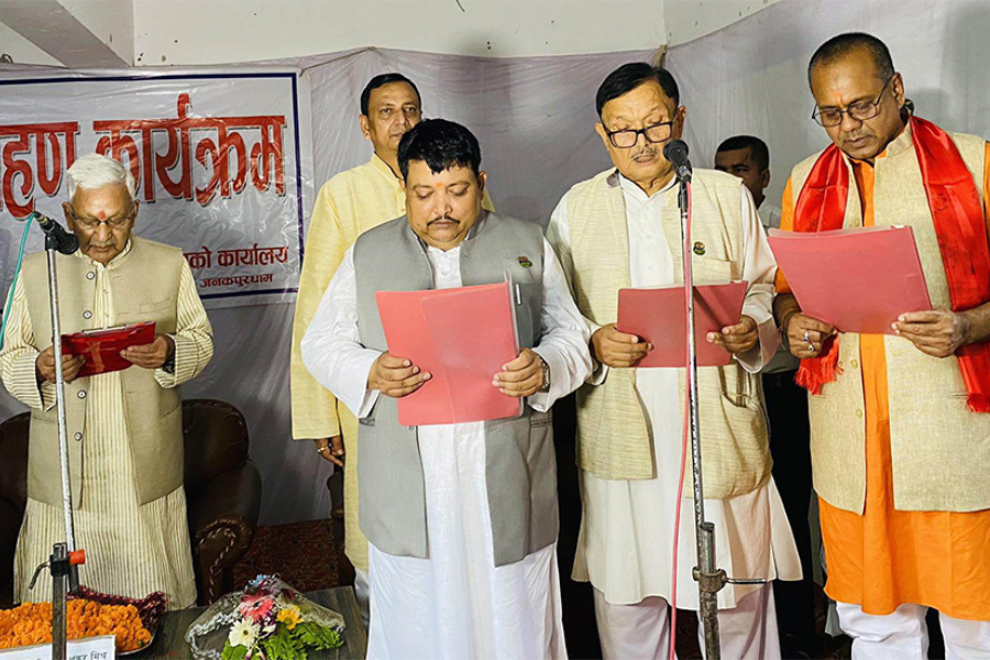 मधेशमा मन्त्रिपरिषद्‍ फेरबदल: कांग्रेस र एकीकृत समाजवादीको 'इन्ट्री'ले गठबन्धनका दल विभाजित