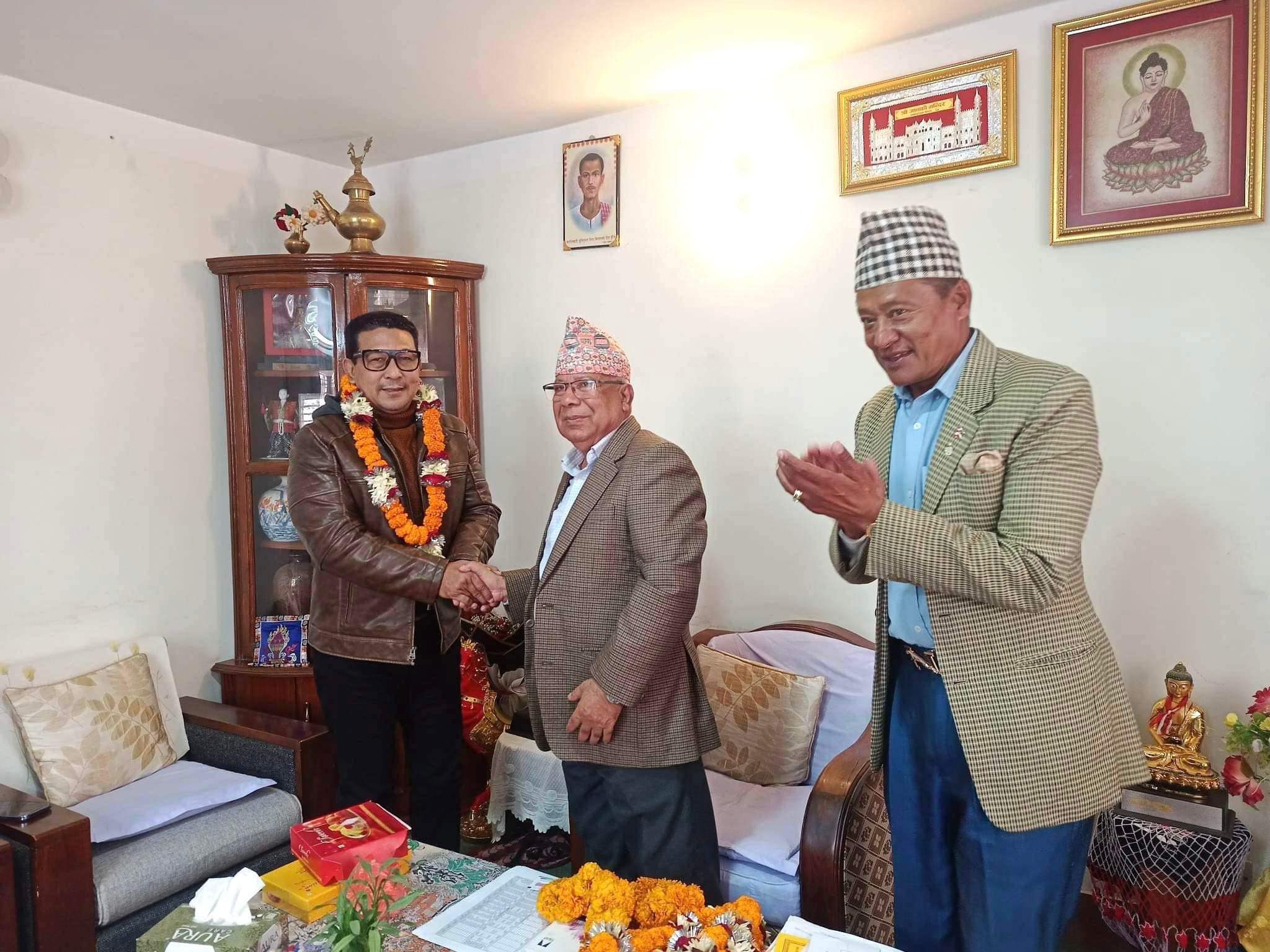 गण्डकी प्रदेश सांसद दीपक मनाङे एकीकृत समाजवादीमा प्रवेश