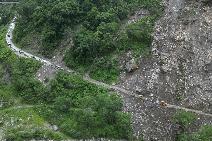 सकसपूर्ण मुक्तियात्रा: बाढी, कटान र पहिरोको चुनौती