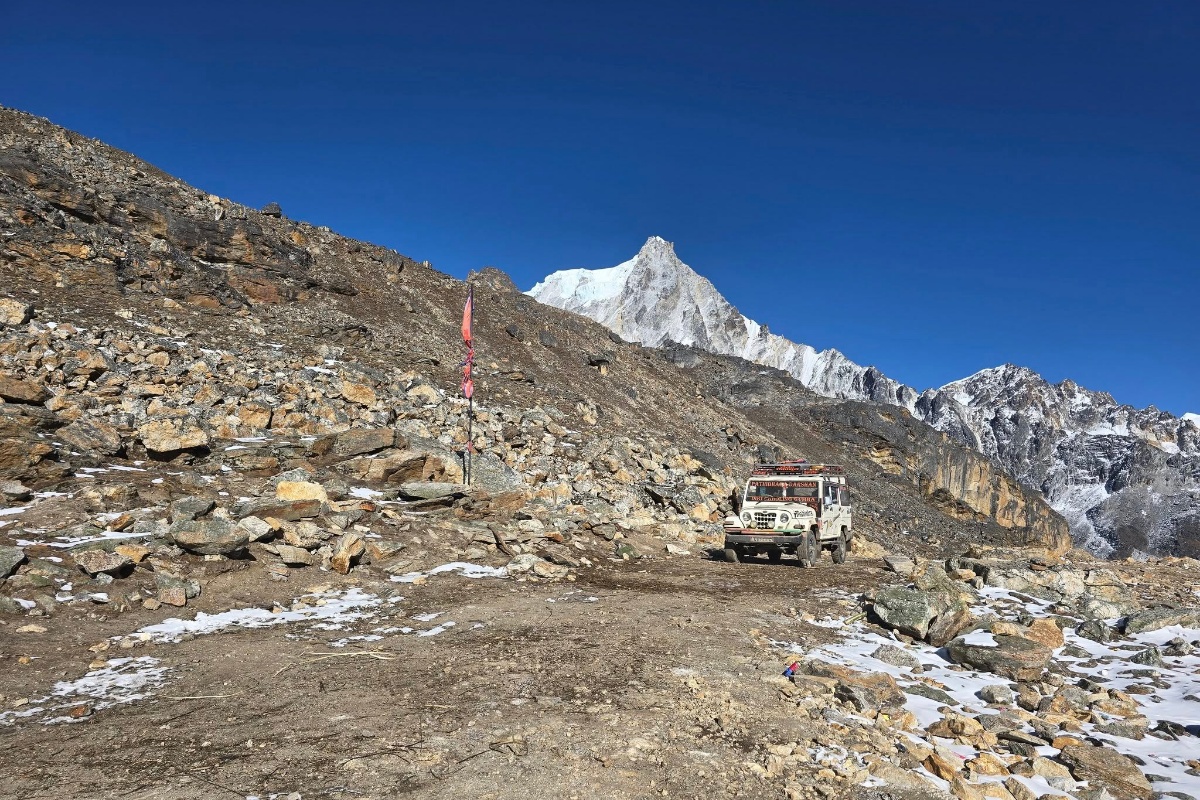 तमोर करिडोरबाट टिपताला पुग्यो गाडी