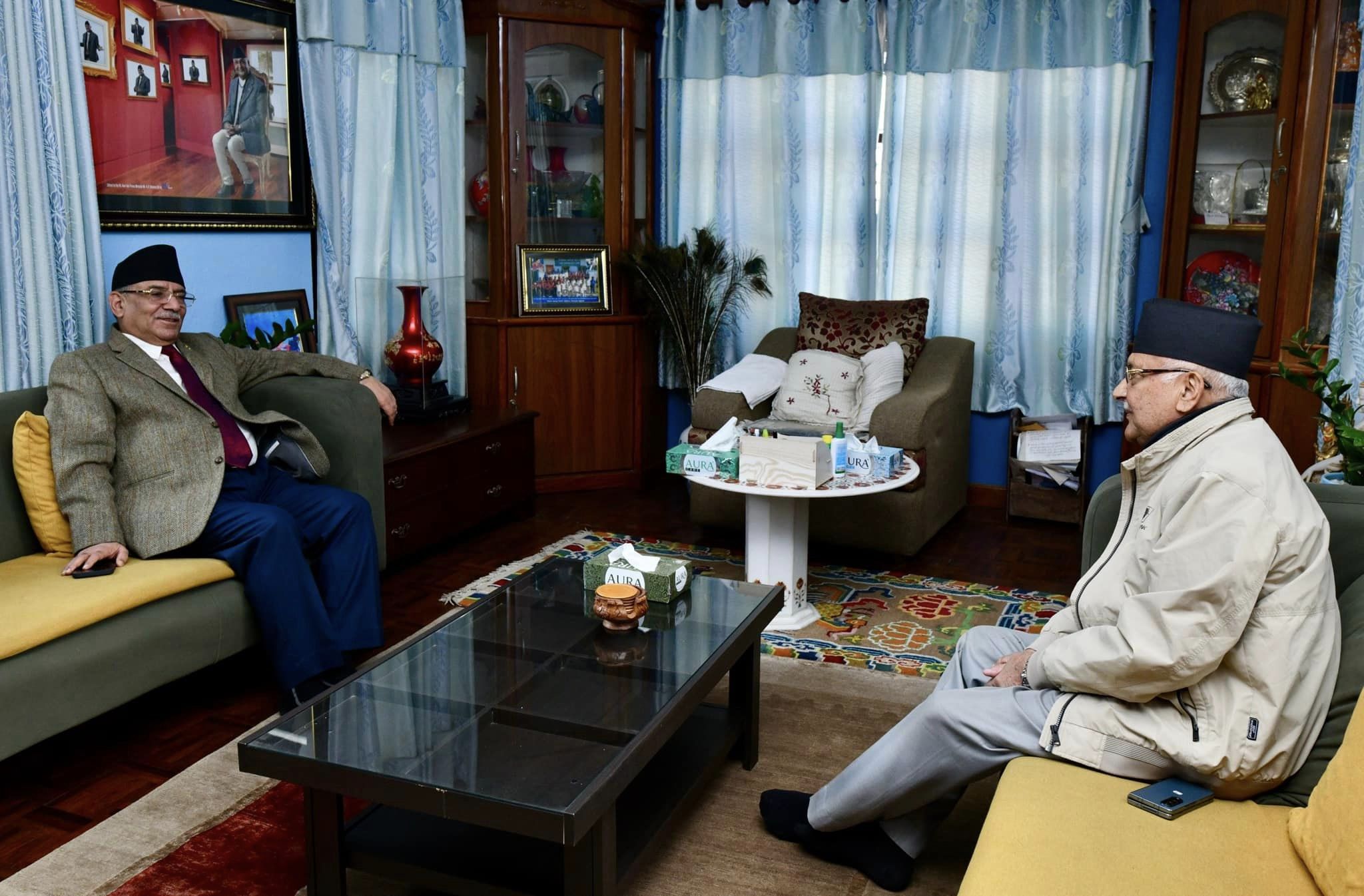 राष्ट्रपतिबारे छलफल गर्न प्रधानमन्त्री दाहाल पुगे ओलीनिवास बालकोट