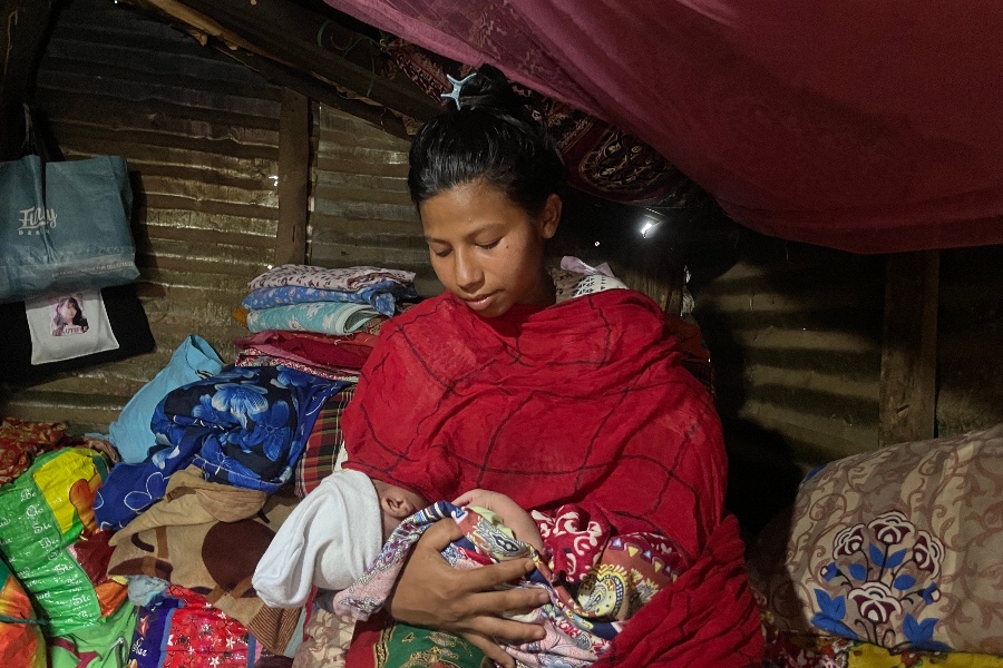 अन्तरजातीय विवाहको चोट खेप्दै मनिका परियार, घरबाट निकालिएको गुनासो