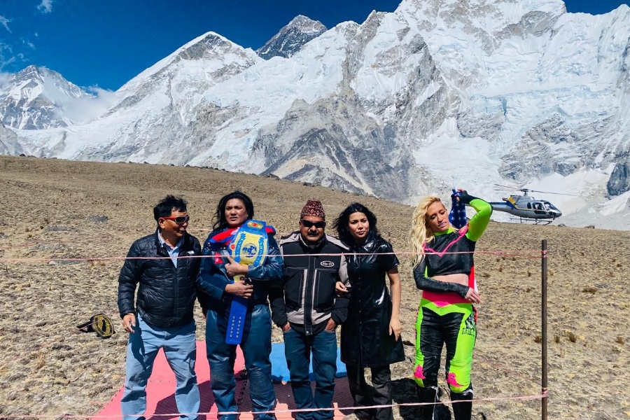 विश्व कीर्तिमानी कायम गर्न कालापत्थरमा रेस्लिङ