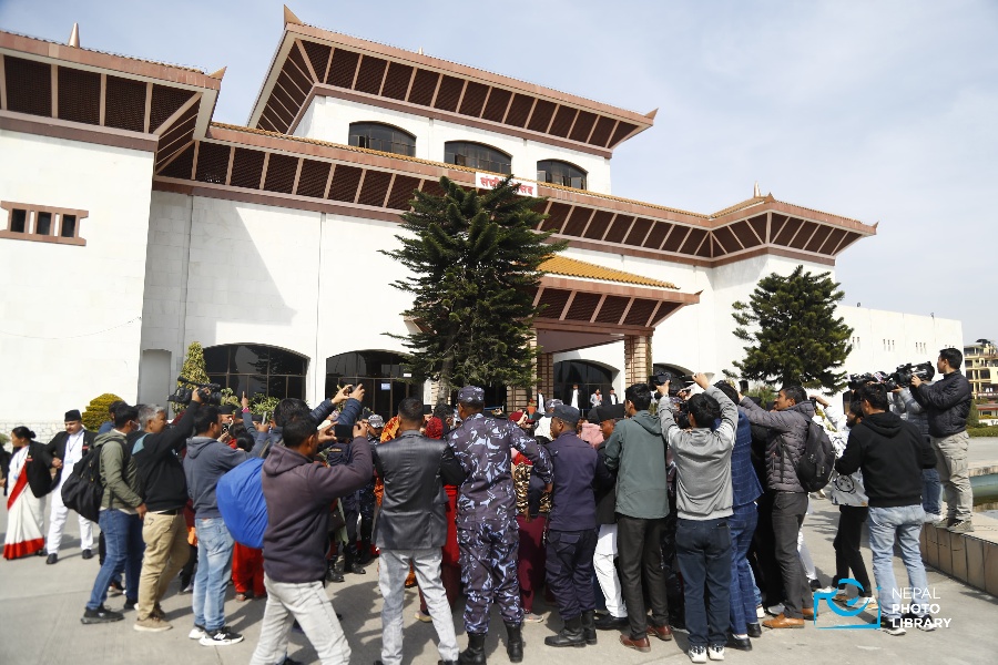 पक्राउ परेका मिटरब्याज पीडितलाई रिहा गर्न एमाले सांसद घिमिरेको ध्यानाकर्षण