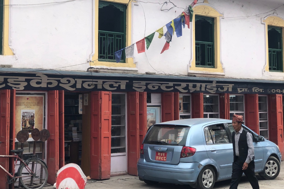 महांकाल मन्दिर परिसरका पसल जेठ ८ भित्र खाली गर्न महानगरको ताकेता