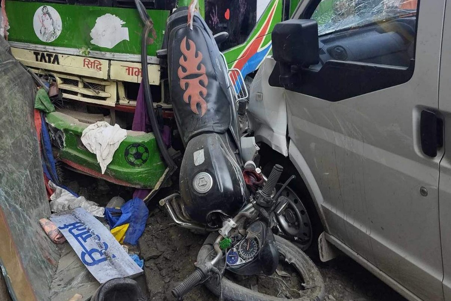 धादिङका विभिन्न ४ ठाउँमा सवारी दुर्घटना, १७ जना घाइते