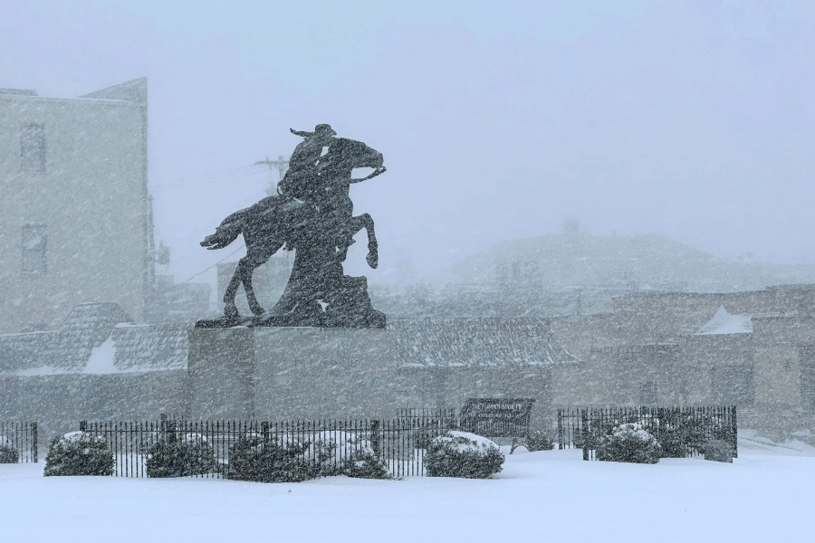अमेरिकामा हिम आँधीका कारण करिब ६ करोड मानिस प्रभावित, विभिन्न राज्यमा आपतकाल घोषणा