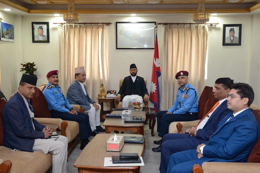 बाँसबारी प्रकरणमा विनोद चौधरीमाथि अनुसन्धान गर्न गृहमन्त्री लामिछानेको निर्देशन