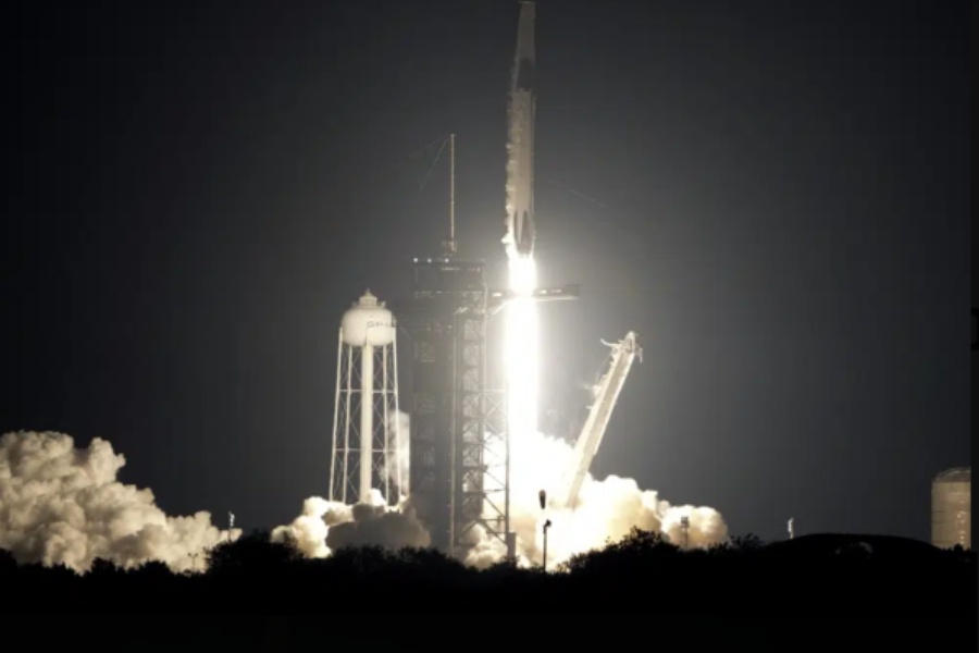 अमेरिका, रुस र यूएईका अन्तरिक्षयात्री सवार स्पेस एक्सको अन्तरिक्षयान प्रक्षेपण
