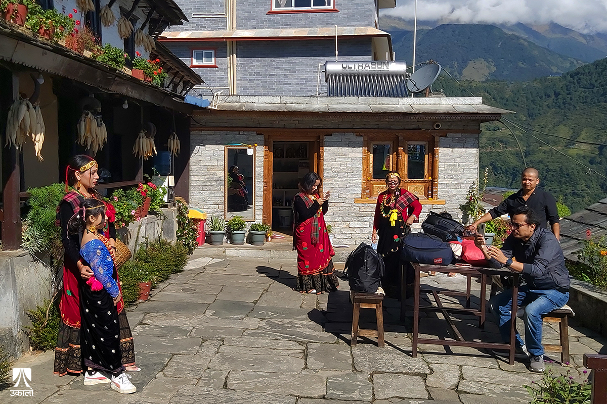 गुरुङ पहिरनले पर्यटक लोभ्याउन हरिमायाले निकालेको जुक्ति, बन्दैछ घान्द्रुकको चिनारी 