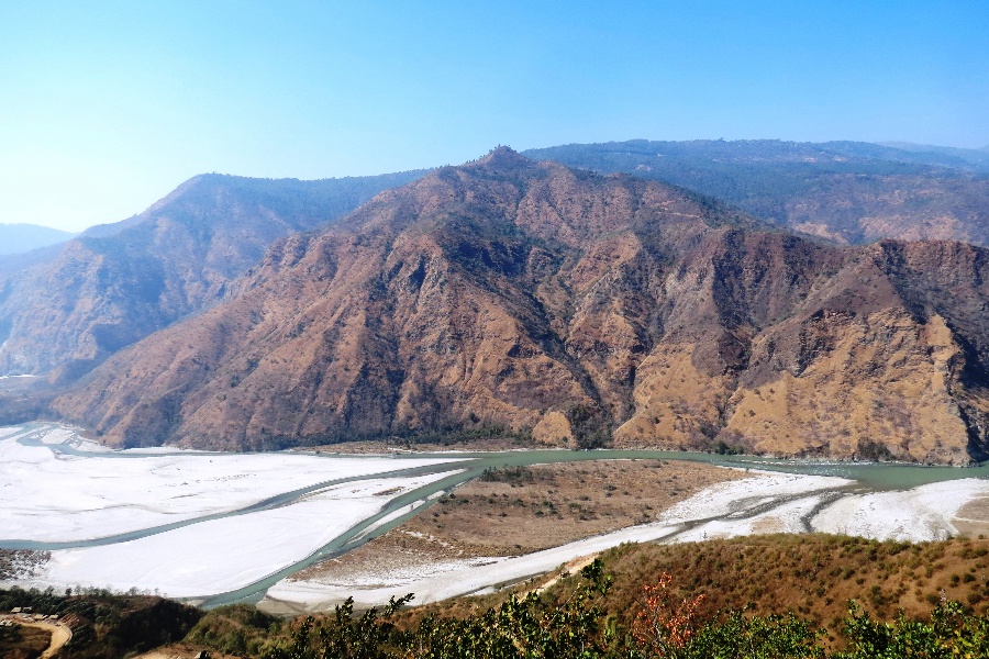 पर्यटकको पर्खाइमा तमोर किनारका पर्यटकीय क्षेत्र
