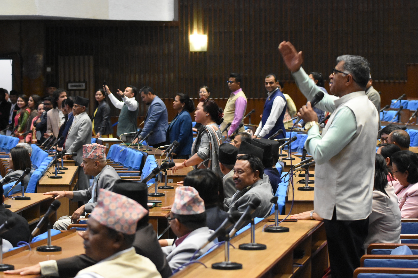 प्रतिनिधिसभामा विपक्षीको विरोध कायमै, बैठक शुक्रबारसम्म स्थगित