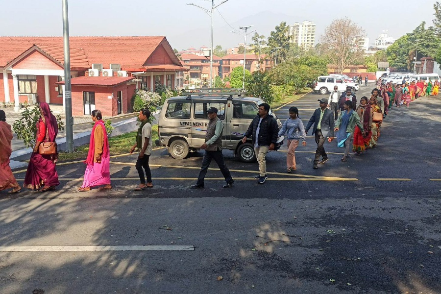 प्रधानमन्त्रीले भेट्न बोलाएपछि मिटरब्याज पीडित बालुवाटारमा