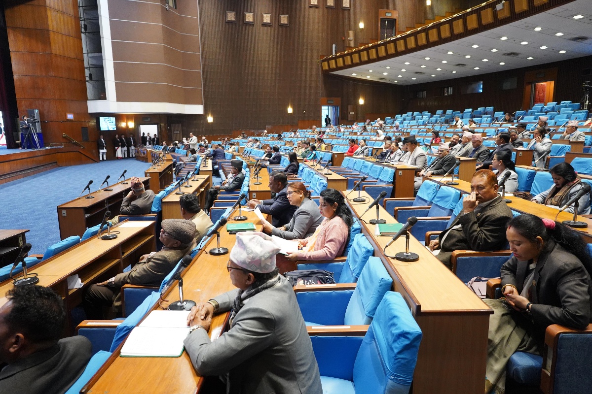 प्रतिनिधिसभा बैठक: पाँच अध्यादेश स्वीकृतिका लागि पेश हुँदै