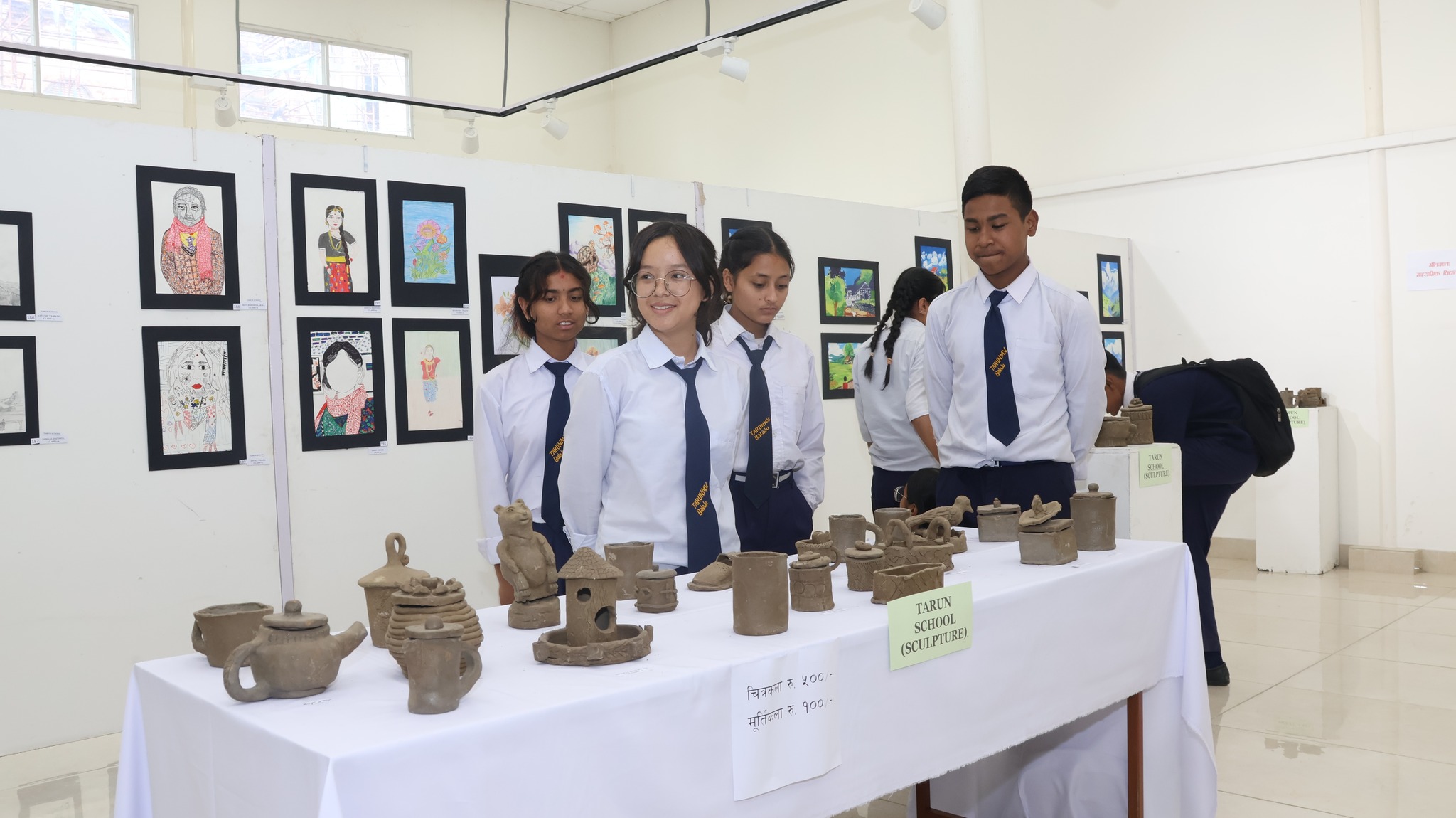 नक्सालमा विद्यार्थीले बनाएका चित्र तथा मूर्तिकलाको प्रदर्शनी