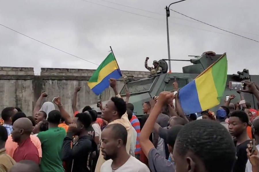 अफ्रिकी मुलुक  ग्याबोनमा सेनाद्वारा सत्ता कब्जा, 'कु'विरुद्ध बाेल्न राष्ट्रपतिकाे आग्रह