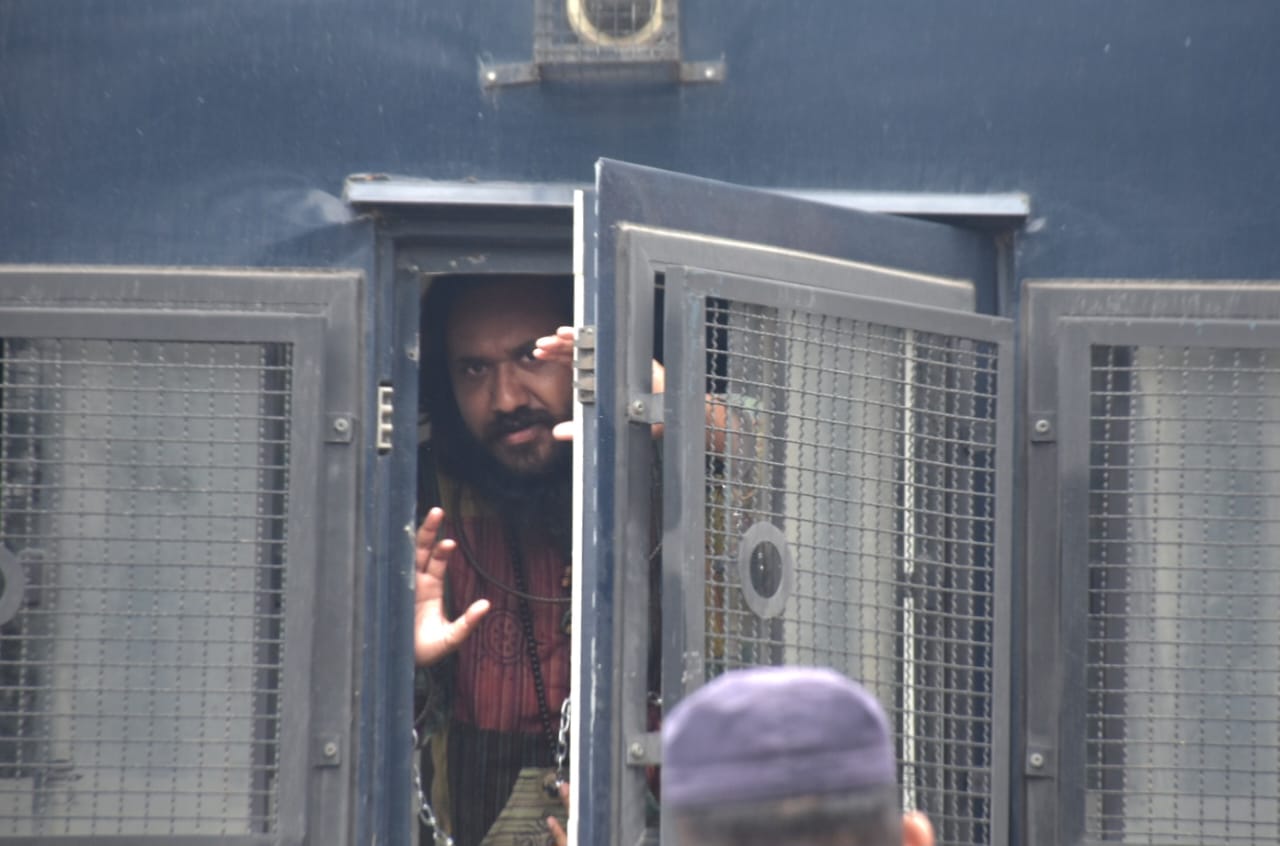 निषेधित क्षेत्र प्रवेश गर्न खोज्दा दलित अभियन्ता खगेन्द्र सुनार पक्राउ