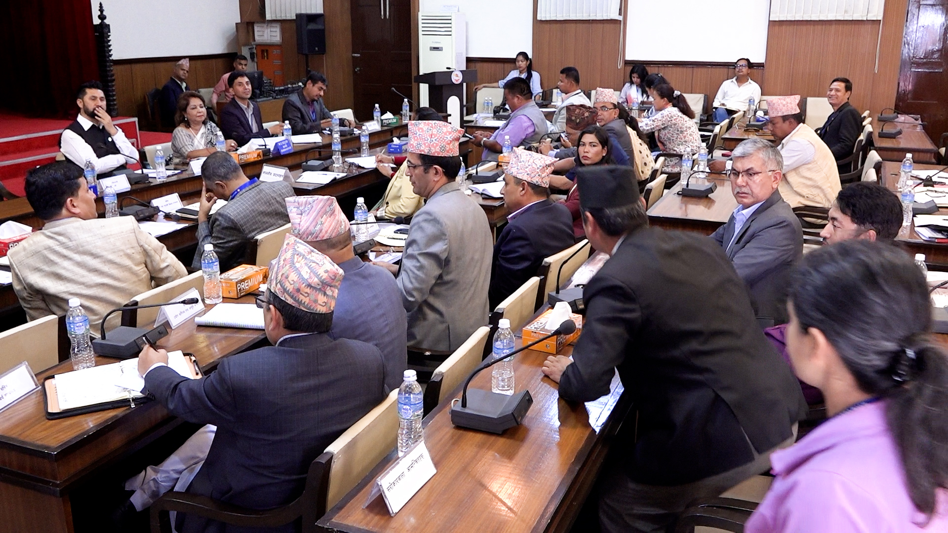 गाँजाखेतीबारे के भन्छन् नीतिनिर्माता र विज्ञ?