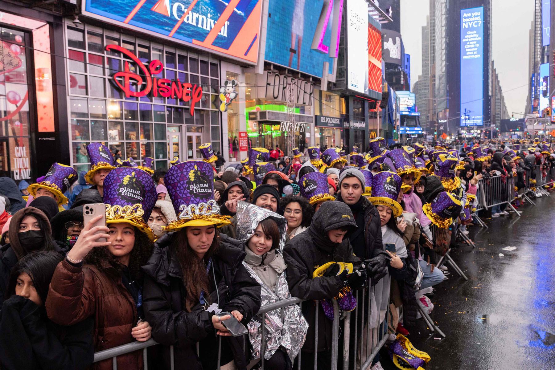 नयाँ वर्षकाे शुभकामना