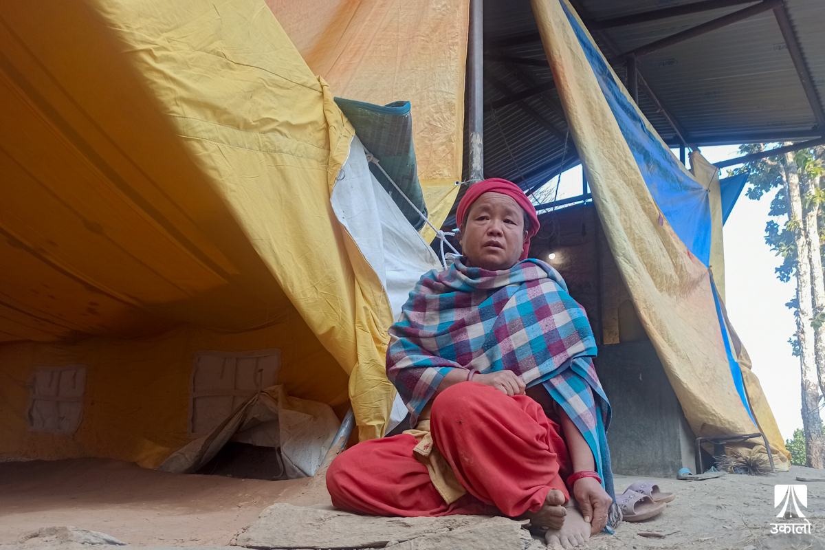 ‘सहारा ठानेका छोरा अघि लागे, सरकारले टहराको लायक पनि ठानेन’