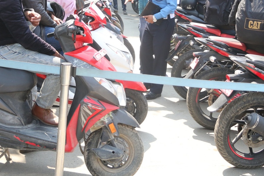 ‘अफलाइन ड्राइभ’ गर्ने पठाओ र इनड्राइभका ८३ राइडर पक्राउ