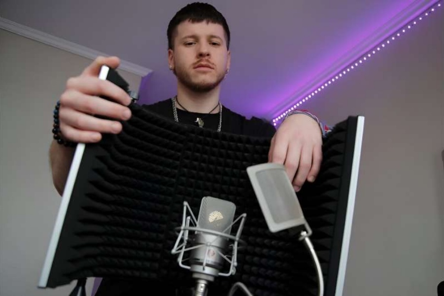 अध्ययन भन्छ– ७१ प्रतिशत संगीतकार एआईसँग डराएका छन्