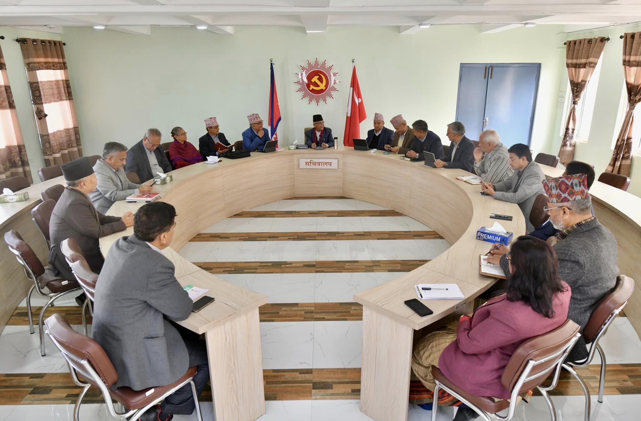 परराष्ट्रमन्त्रीको जेनेभा भ्रमण प्रधानमन्त्रीले रोकेपछि एमालेले बोलायो सचिवालय बैठक, सरकारबाट बाहिरिन सक्ने