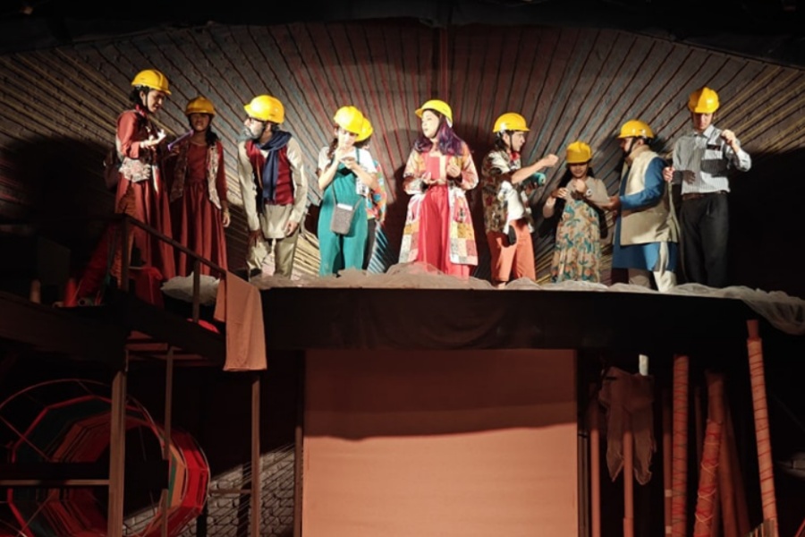 ‘युगको साँचो’बारे दर्शकको प्रतिक्रिया– बन्द उद्योगधन्दाबारे सरकारलाई सोच्न बाध्य बनाउँछ