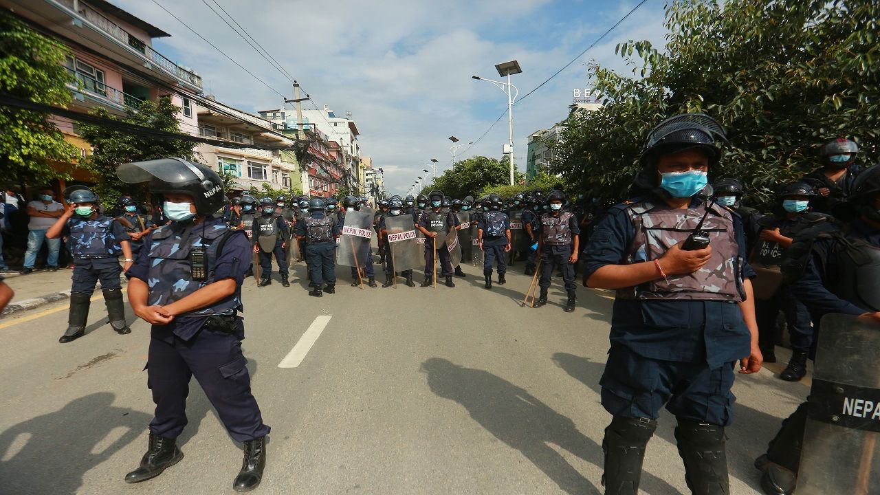 द्वन्द्वको बीउ बन्दै प्रहरी : किन भइरहेछ ‘घातक’ अलमल?